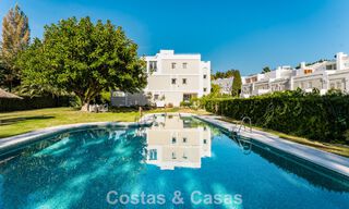 Appartement de jardin élégant rénové à vendre dans un prestigieux parcours de golf à La Quinta, Benahavís - Marbella 797940 