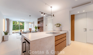 Appartement de jardin élégant rénové à vendre dans un prestigieux parcours de golf à La Quinta, Benahavís - Marbella 797944 