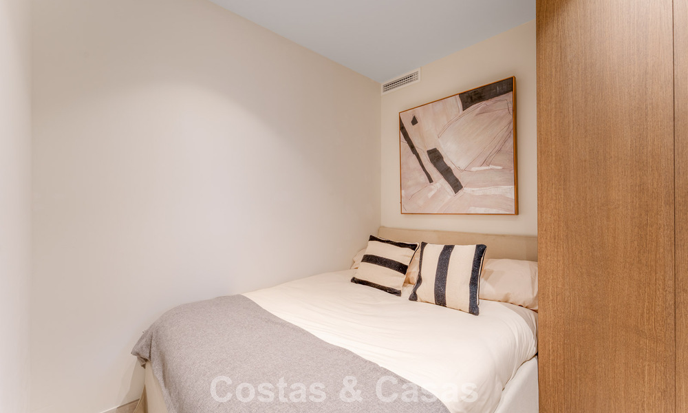 Appartement de jardin élégant rénové à vendre dans un prestigieux parcours de golf à La Quinta, Benahavís - Marbella 797954