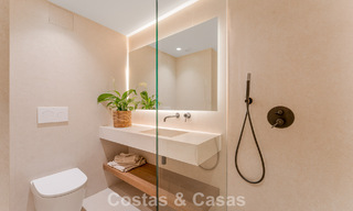 Appartement de jardin élégant rénové à vendre dans un prestigieux parcours de golf à La Quinta, Benahavís - Marbella 797955 