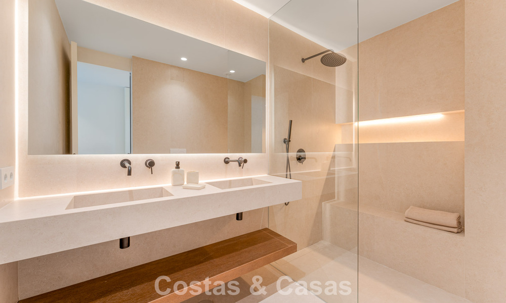 Appartement de jardin élégant rénové à vendre dans un prestigieux parcours de golf à La Quinta, Benahavís - Marbella 797956