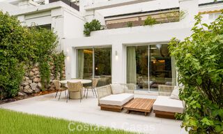 Appartement de jardin élégant rénové à vendre dans un prestigieux parcours de golf à La Quinta, Benahavís - Marbella 797962 