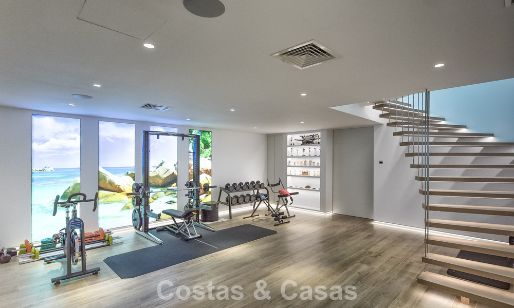 Impressionnante villa moderne avec maison d’amis à vendre sur la New Golden Mile entre Marbella et Estepona 797983
