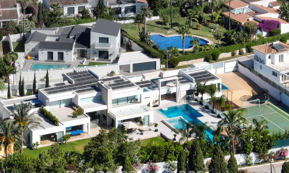 Impressionnante villa moderne avec maison d’amis à vendre sur la New Golden Mile entre Marbella et Estepona 797990