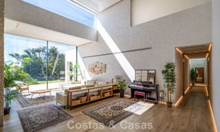 Impressionnante villa moderne avec maison d’amis à vendre sur la New Golden Mile entre Marbella et Estepona 798000 