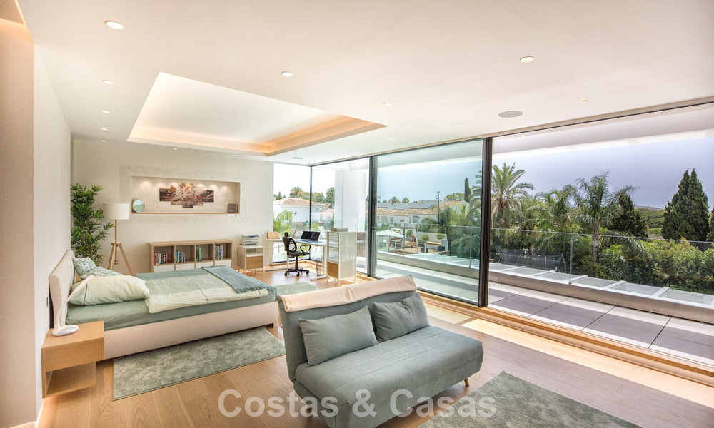 Impressionnante villa moderne avec maison d’amis à vendre sur la New Golden Mile entre Marbella et Estepona 798013
