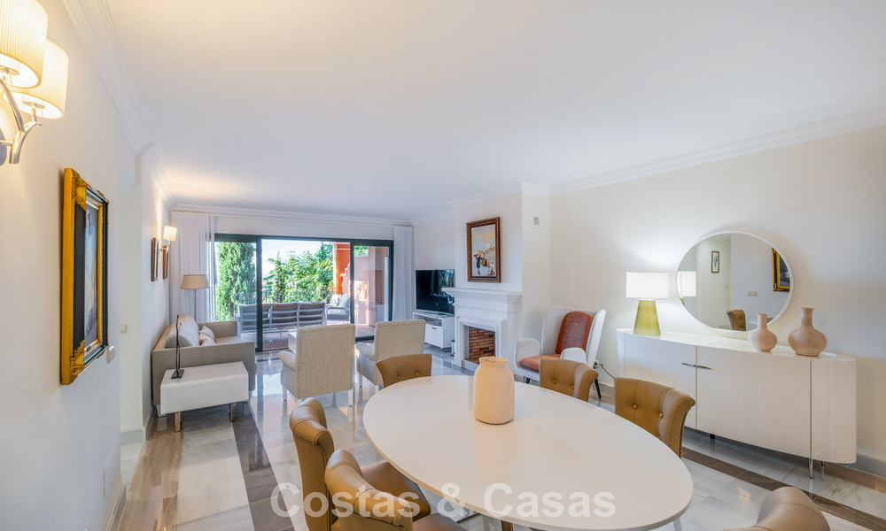 Spacieux appartement de luxe prêt à emménager avec vue sur la mer à vendre à Marbella - Benahavís 798151