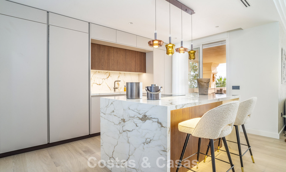 Spacieux appartement moderne de 4 chambres avec vue sur la mer à vendre à Nueva Andalucía, Marbella 798223
