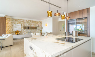 Spacieux appartement moderne de 4 chambres avec vue sur la mer à vendre à Nueva Andalucía, Marbella 798234 
