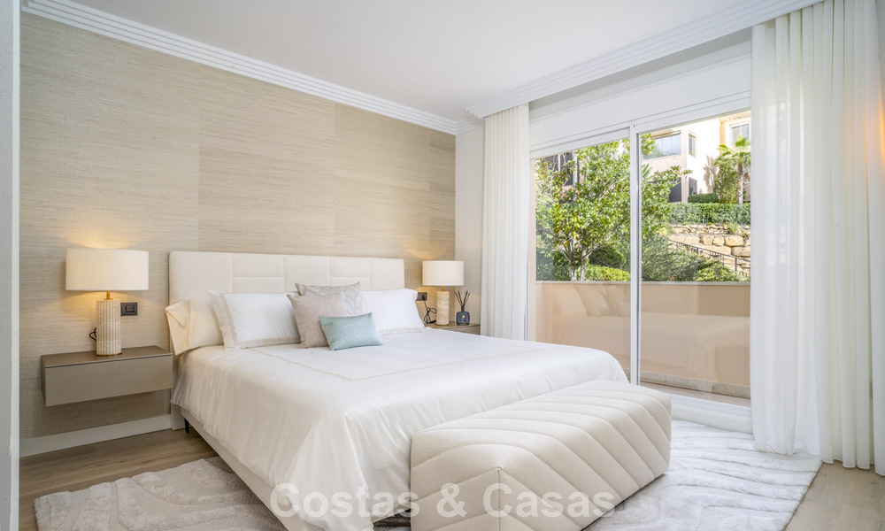 Spacieux appartement moderne de 4 chambres avec vue sur la mer à vendre à Nueva Andalucía, Marbella 798256