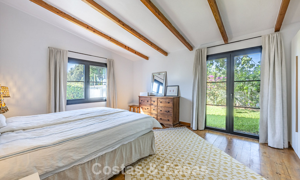 Charmante villa rustique avec confort moderne à vendre à Guadalmina Alta, Marbella 798281