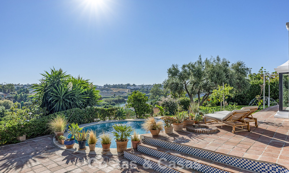 Charmante villa rustique avec confort moderne à vendre à Guadalmina Alta, Marbella 798282