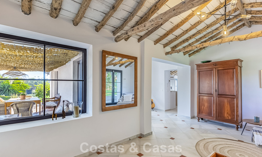 Charmante villa rustique avec confort moderne à vendre à Guadalmina Alta, Marbella 798284