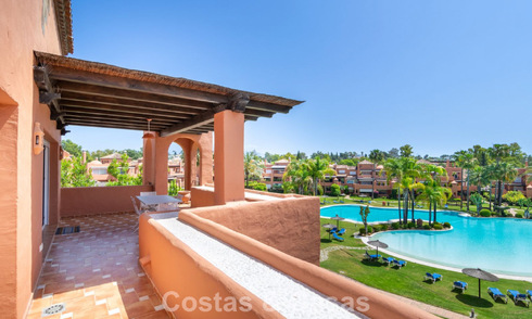 Penthouse élégant avec vaste terrasse à vendre près de Guadalmina Baja, Marbella - Estepona 798309