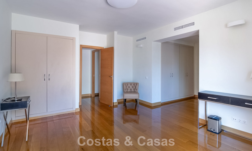 Penthouse élégant avec vaste terrasse à vendre près de Guadalmina Baja, Marbella - Estepona 798313