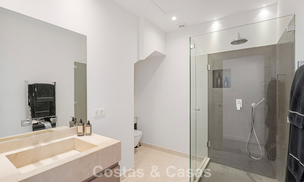 Appartement duplex de luxe avec 4 chambres à vendre dans un complexe résidentiel prestigieux à Nueva Andalucía, Marbella 798405