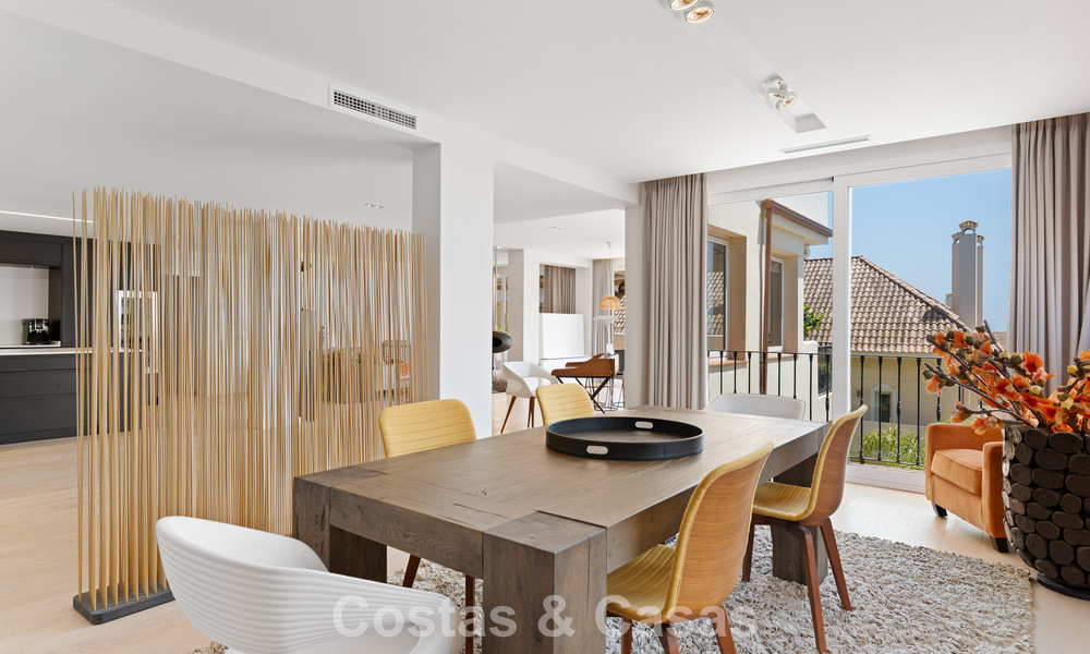 Appartement duplex de luxe avec 4 chambres à vendre dans un complexe résidentiel prestigieux à Nueva Andalucía, Marbella 798409