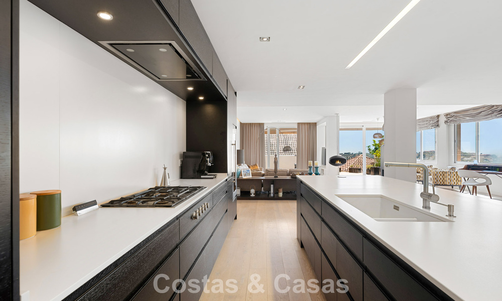 Appartement duplex de luxe avec 4 chambres à vendre dans un complexe résidentiel prestigieux à Nueva Andalucía, Marbella 798411