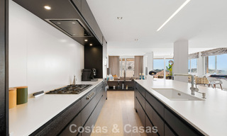 Appartement duplex de luxe avec 4 chambres à vendre dans un complexe résidentiel prestigieux à Nueva Andalucía, Marbella 798411 