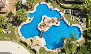 Appartement duplex de luxe avec 4 chambres à vendre dans un complexe résidentiel prestigieux à Nueva Andalucía, Marbella 798421 