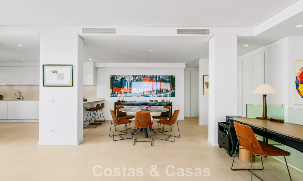 Appartement duplex de luxe avec grand jardin et vue mer à vendre à Marbella - Benahavís 798327