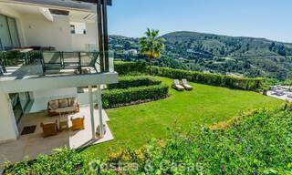 Appartement duplex de luxe avec grand jardin et vue mer à vendre à Marbella - Benahavís 798344 