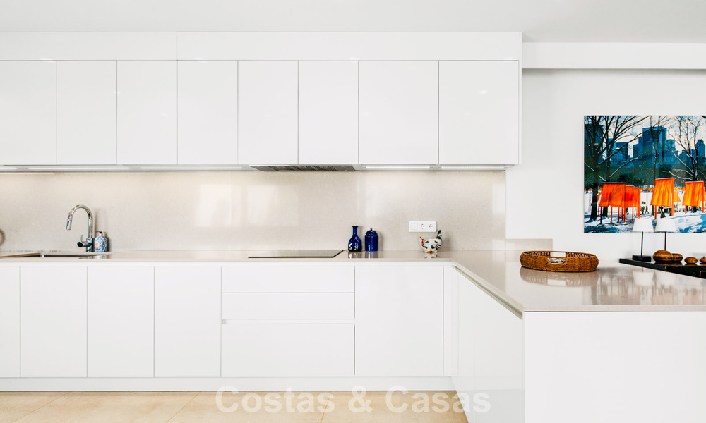 Appartement duplex de luxe avec grand jardin et vue mer à vendre à Marbella - Benahavís 798346