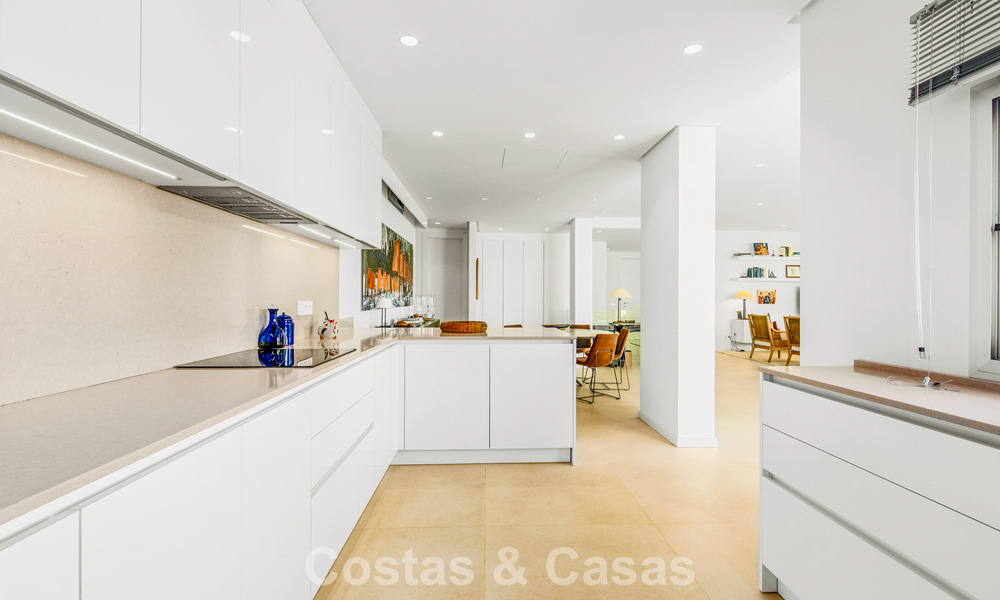 Appartement duplex de luxe avec grand jardin et vue mer à vendre à Marbella - Benahavís 798347