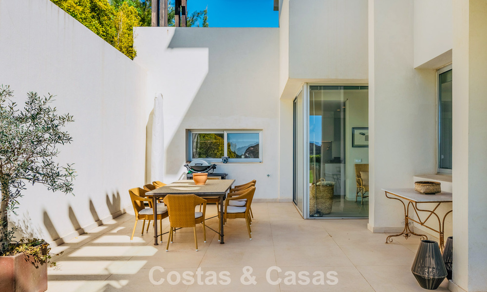 Appartement duplex de luxe avec grand jardin et vue mer à vendre à Marbella - Benahavís 798358