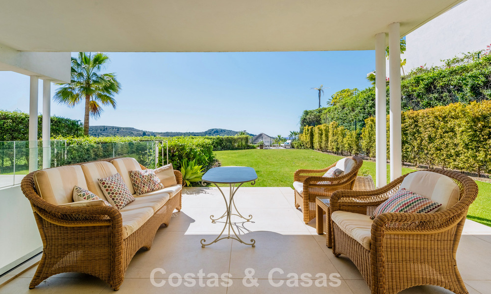 Appartement duplex de luxe avec grand jardin et vue mer à vendre à Marbella - Benahavís 798366
