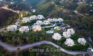 Appartement duplex de luxe avec grand jardin et vue mer à vendre à Marbella - Benahavís 798376 