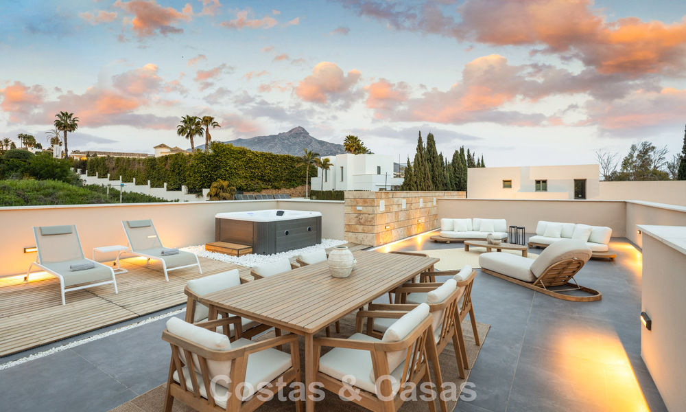 Villa design contemporaine à vendre à deux pas du terrain de golf, au cœur de Nueva Andalucía, Marbella 798427