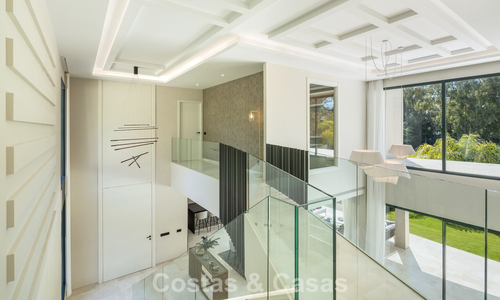 Villa design contemporaine à vendre à deux pas du terrain de golf, au cœur de Nueva Andalucía, Marbella 798440