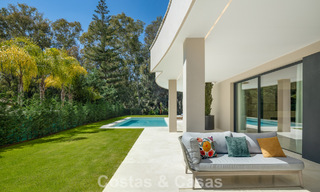 Villa design contemporaine à vendre à deux pas du terrain de golf, au cœur de Nueva Andalucía, Marbella 798448 