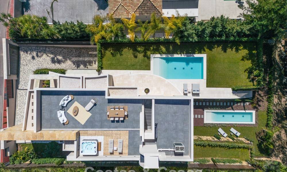 Villa design contemporaine à vendre à deux pas du terrain de golf, au cœur de Nueva Andalucía, Marbella 798450