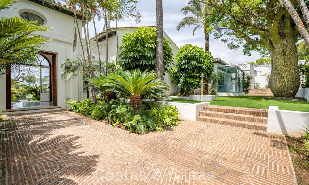 Somptueuse villa de luxe au style architectural méditerranéen classique à vendre à Sierra Blanca, Marbella 798478