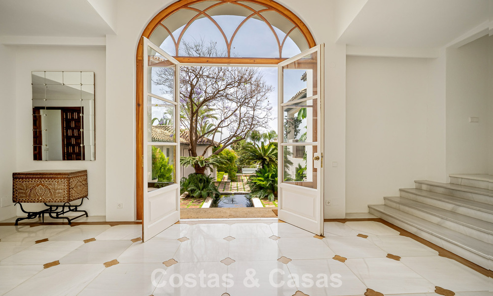 Somptueuse villa de luxe au style architectural méditerranéen classique à vendre à Sierra Blanca, Marbella 798480