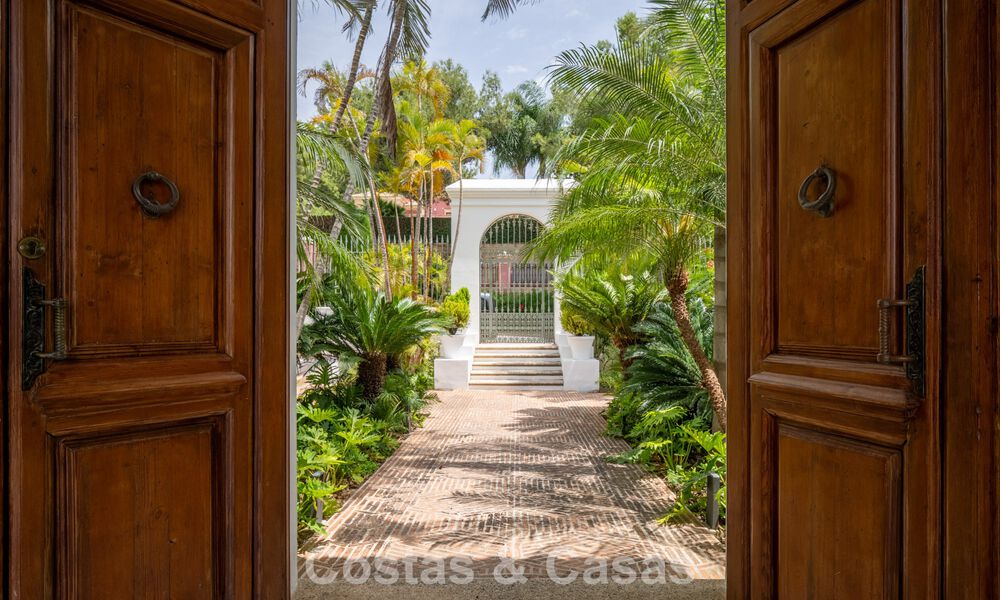 Somptueuse villa de luxe au style architectural méditerranéen classique à vendre à Sierra Blanca, Marbella 798482