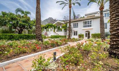Somptueuse villa de luxe au style architectural méditerranéen classique à vendre à Sierra Blanca, Marbella 798506