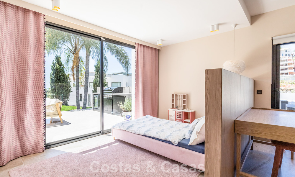 Villa méditerranéenne moderne entièrement rénovée avec vue sur la mer à vendre à Benahavís - Marbella 798540