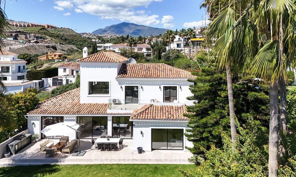 Villa méditerranéenne moderne entièrement rénovée avec vue sur la mer à vendre à Benahavís - Marbella 798545