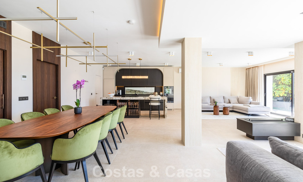 Villa méditerranéenne moderne entièrement rénovée avec vue sur la mer à vendre à Benahavís - Marbella 798552