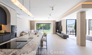 Villa méditerranéenne moderne entièrement rénovée avec vue sur la mer à vendre à Benahavís - Marbella 798556 
