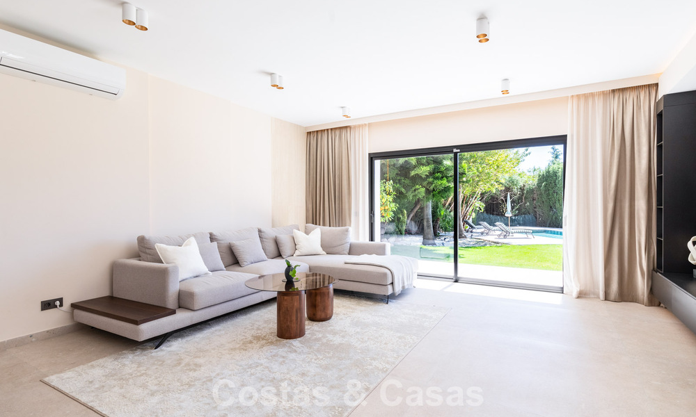 Villa méditerranéenne moderne entièrement rénovée avec vue sur la mer à vendre à Benahavís - Marbella 798557