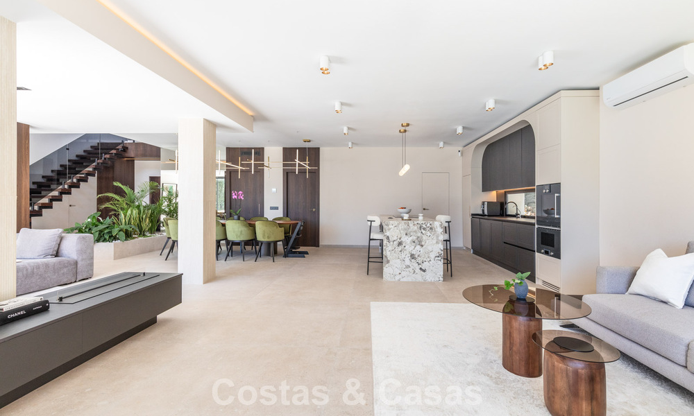 Villa méditerranéenne moderne entièrement rénovée avec vue sur la mer à vendre à Benahavís - Marbella 798558