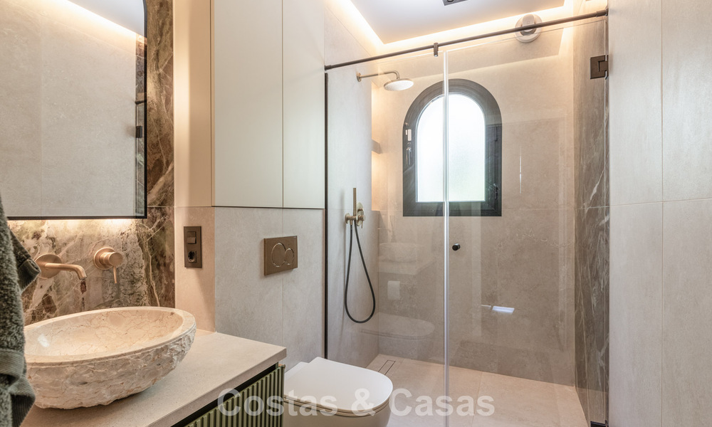 Villa méditerranéenne moderne entièrement rénovée avec vue sur la mer à vendre à Benahavís - Marbella 798560