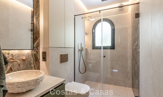 Villa méditerranéenne moderne entièrement rénovée avec vue sur la mer à vendre à Benahavís - Marbella 798560 
