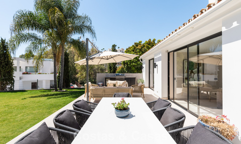 Villa méditerranéenne moderne entièrement rénovée avec vue sur la mer à vendre à Benahavís - Marbella 798562