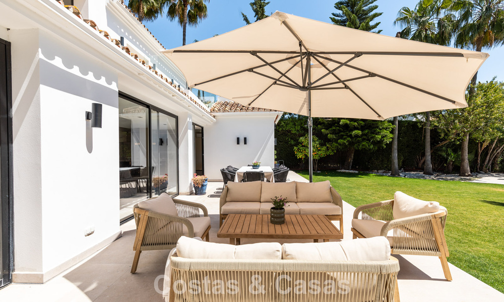 Villa méditerranéenne moderne entièrement rénovée avec vue sur la mer à vendre à Benahavís - Marbella 798563