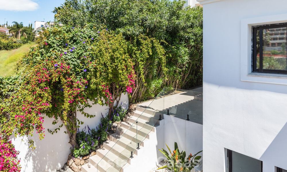 Villa méditerranéenne moderne entièrement rénovée avec vue sur la mer à vendre à Benahavís - Marbella 798569
